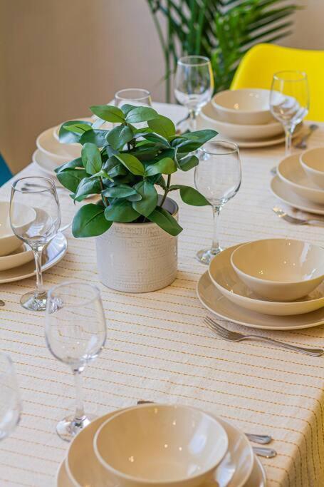 Roomy Apartment 80Sqm At City Center Free Parking Space, Ac & Balcony 부다페스트 외부 사진
